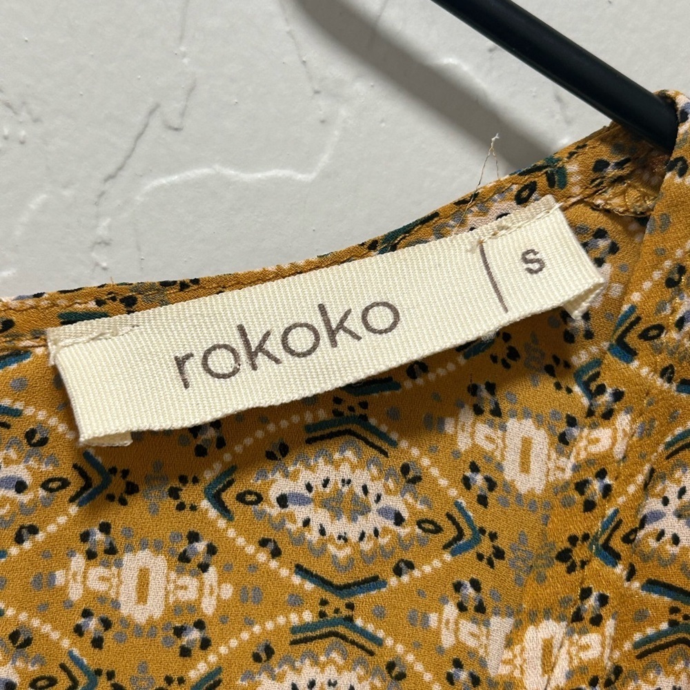 Rokoko midi length faux wrap dress - Picture 3 of 8